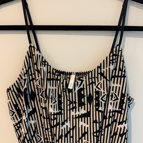 Women’s Geometric Print Spaghetti Strap Romper Shorts Set Coord Summer Coverup - Picture 2 of 4